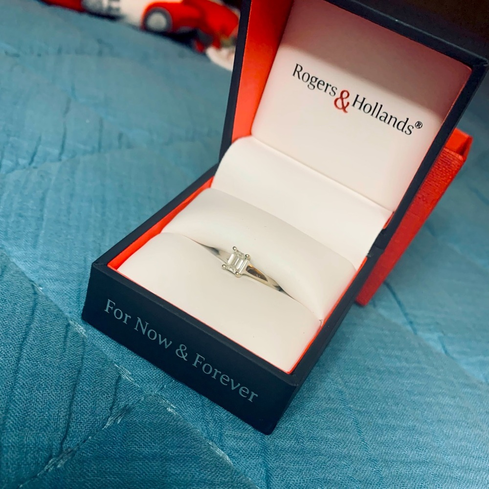 Size 7. 1/2 carat Diamond. 14 k white gold. Comes with insurance. Never worn.